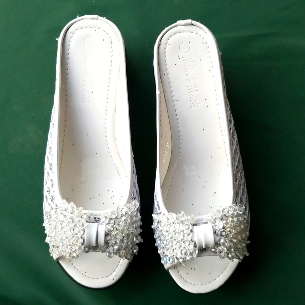 Helen's Heart Bling Wedge Sandal White Sz 9